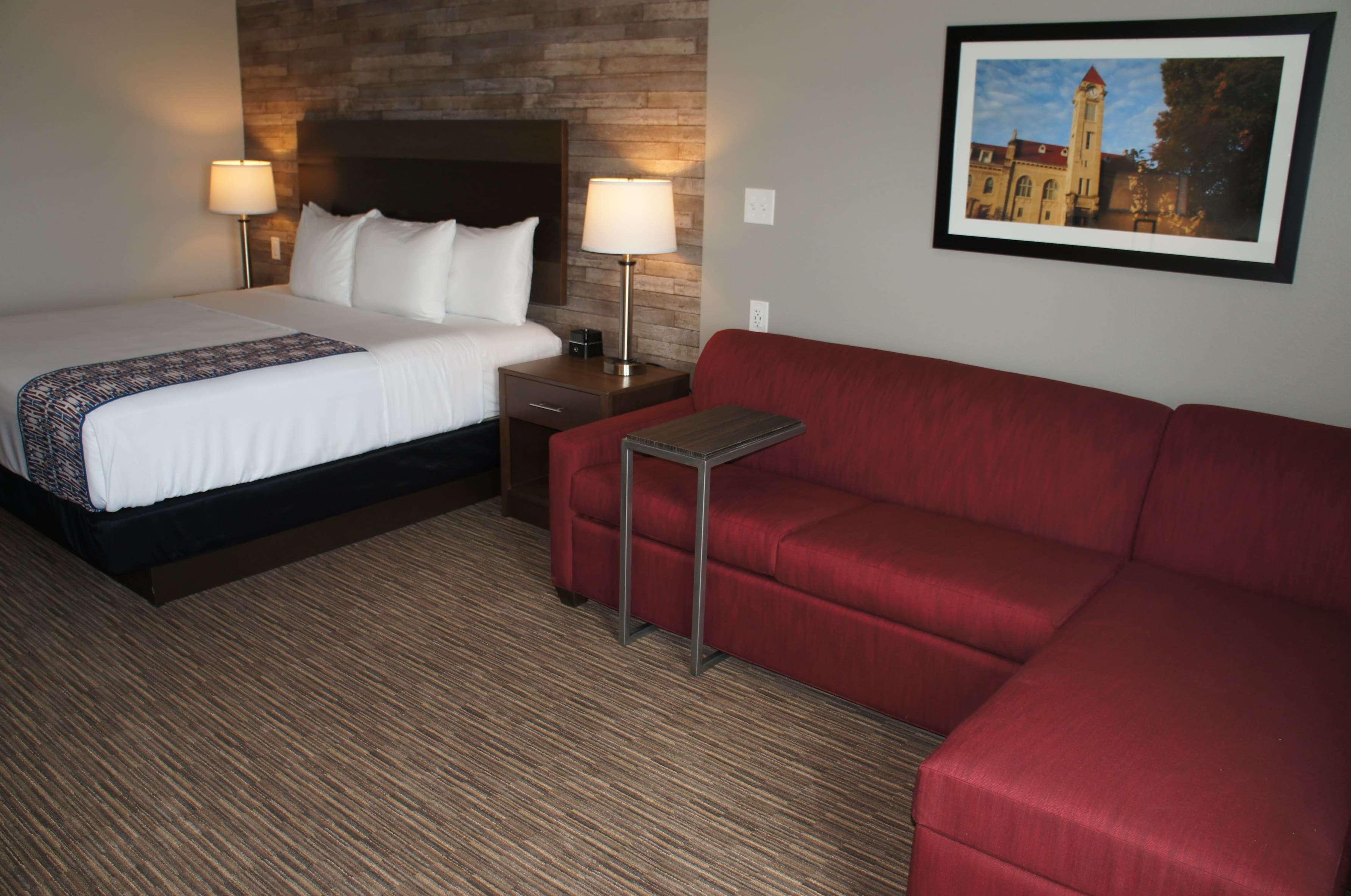 La Quinta Inn And Suites By Wyndham Μπλούμινγκτον Εξωτερικό φωτογραφία