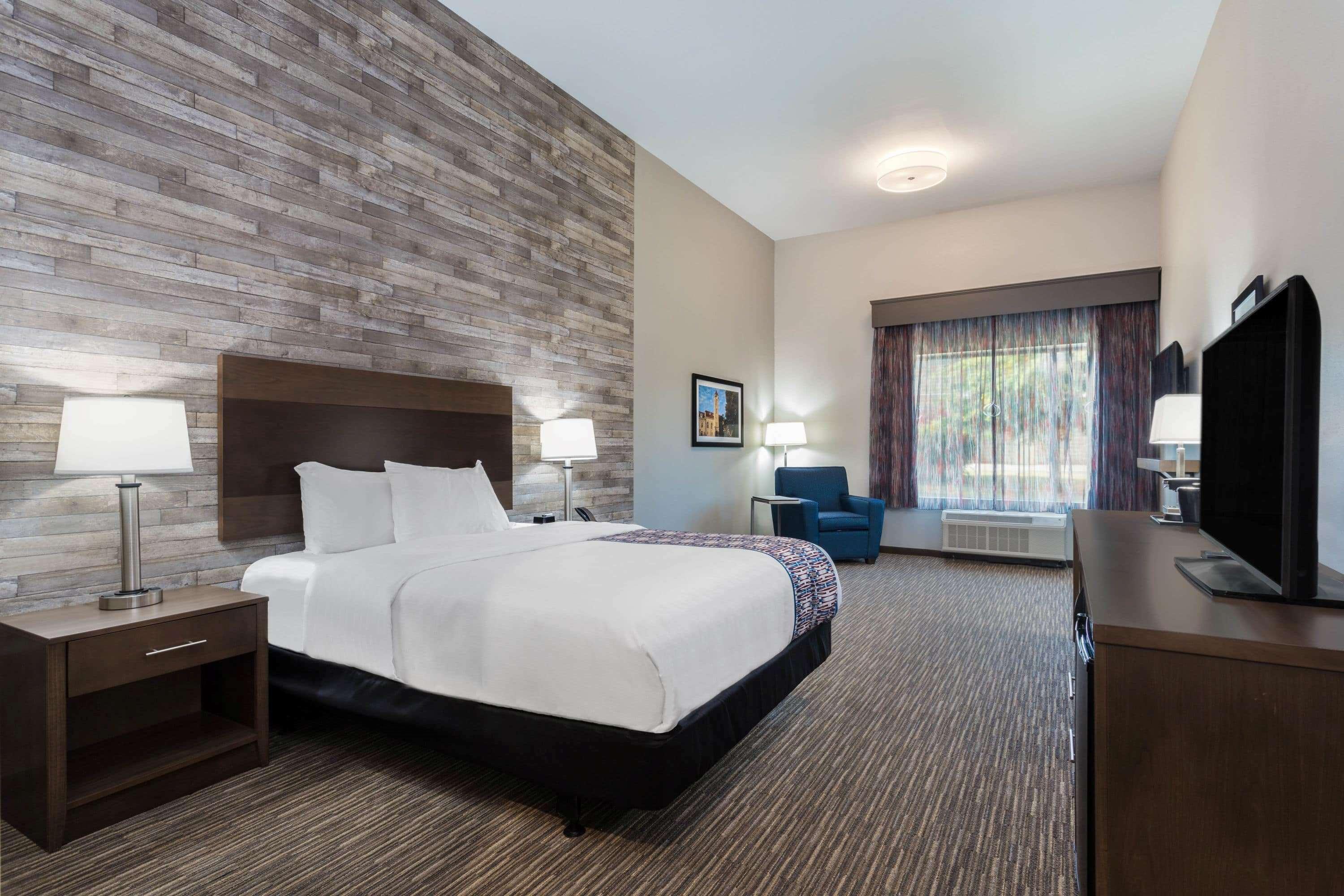La Quinta Inn And Suites By Wyndham Μπλούμινγκτον Εξωτερικό φωτογραφία