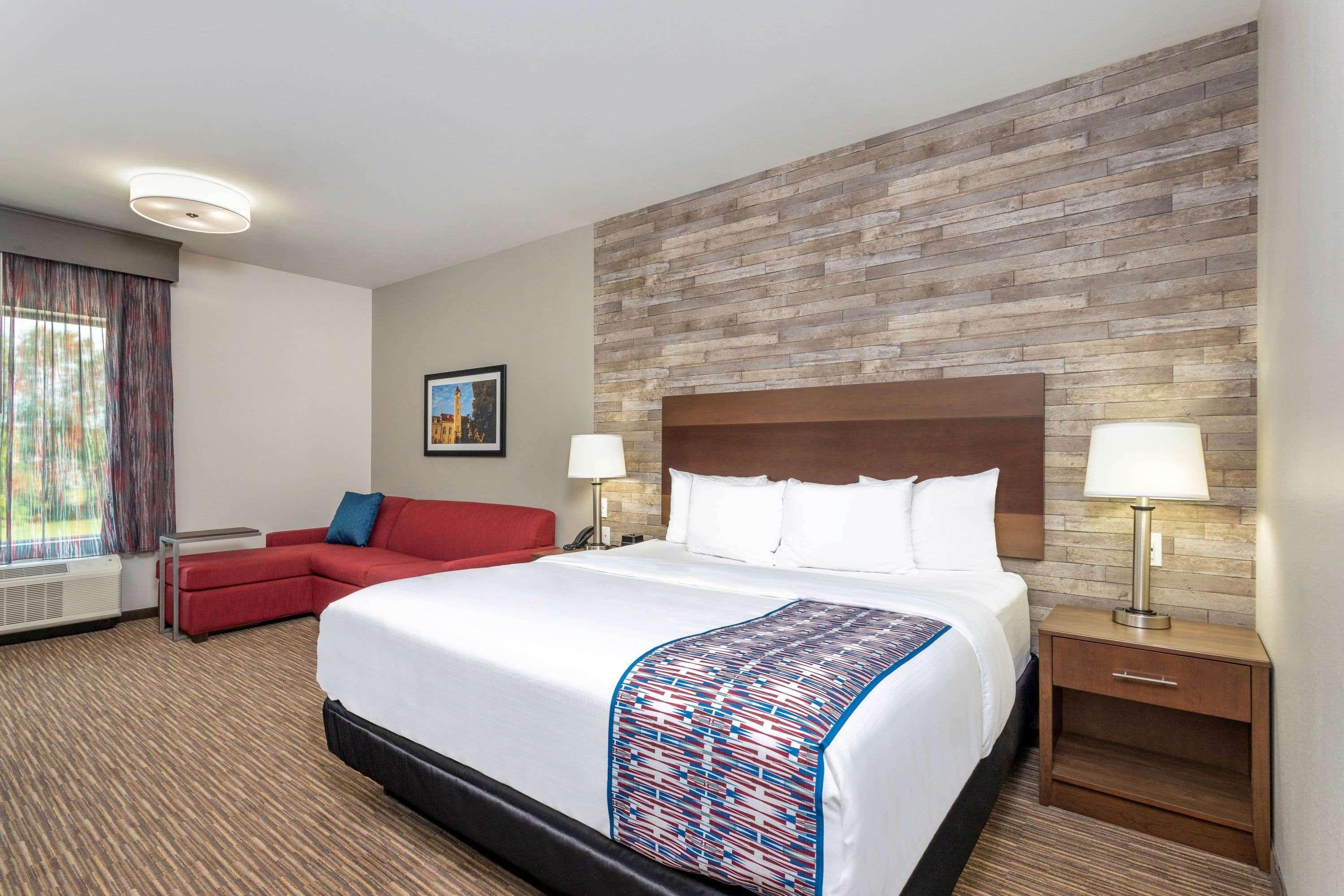 La Quinta Inn And Suites By Wyndham Μπλούμινγκτον Εξωτερικό φωτογραφία