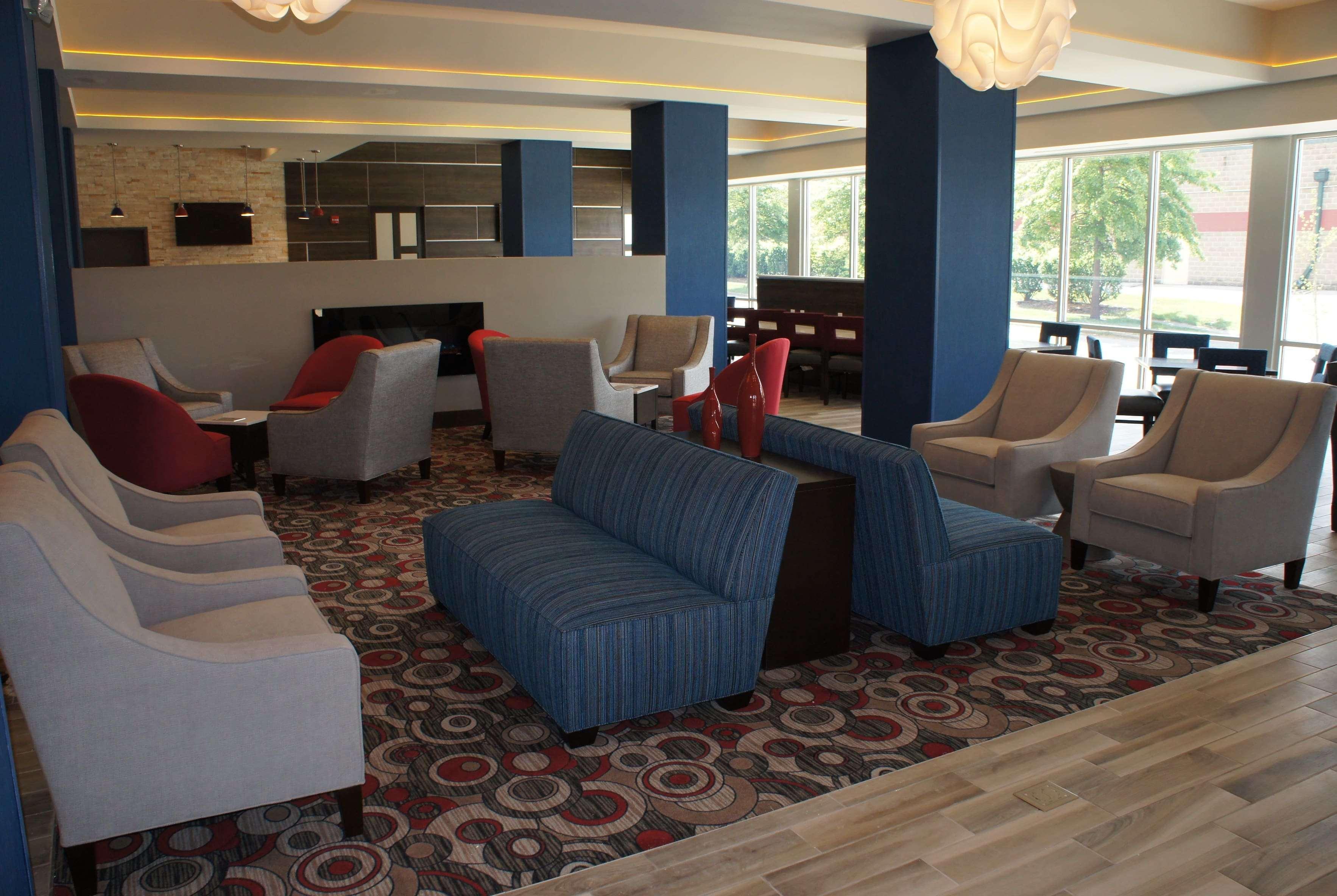 La Quinta Inn And Suites By Wyndham Μπλούμινγκτον Εξωτερικό φωτογραφία