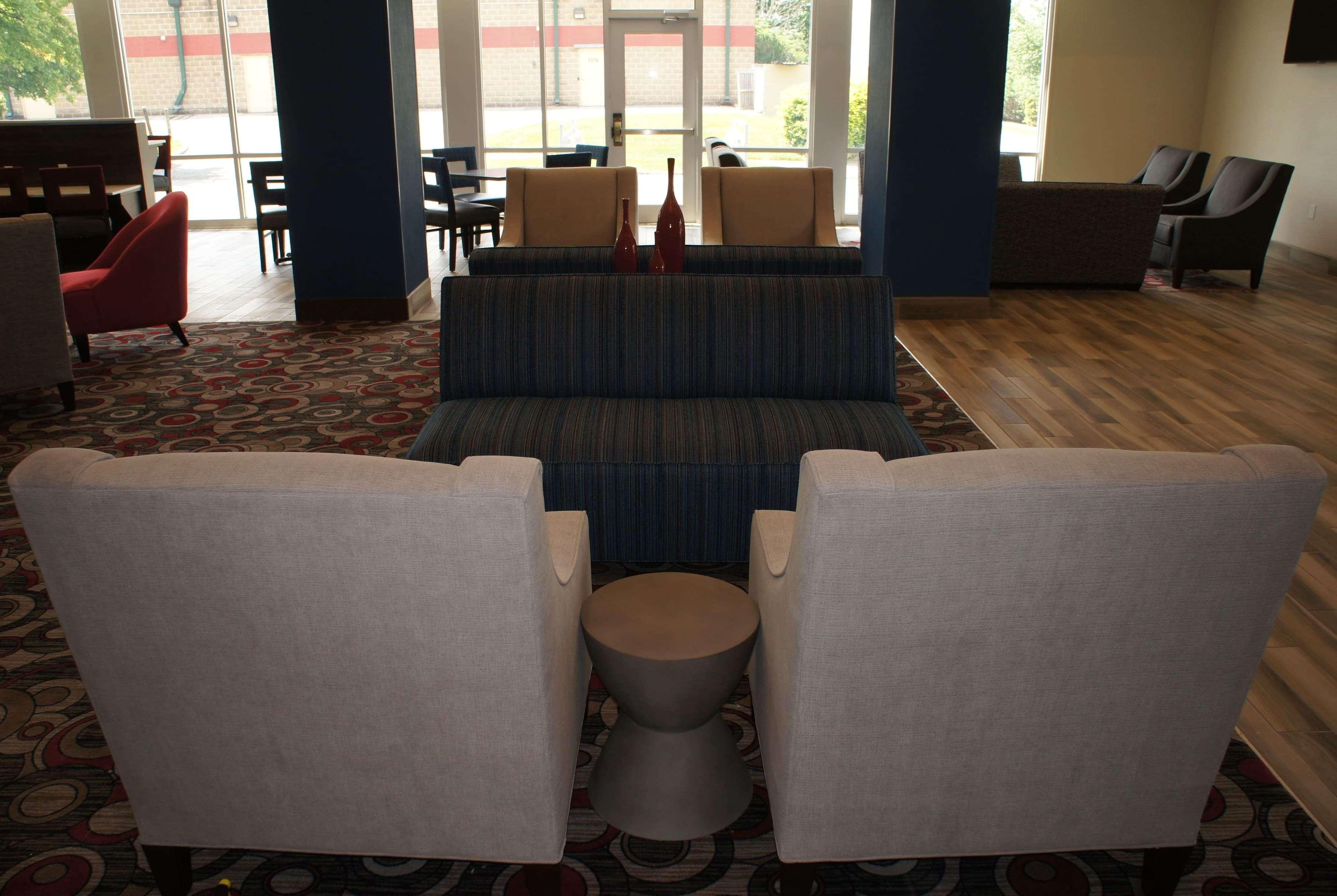 La Quinta Inn And Suites By Wyndham Μπλούμινγκτον Εξωτερικό φωτογραφία